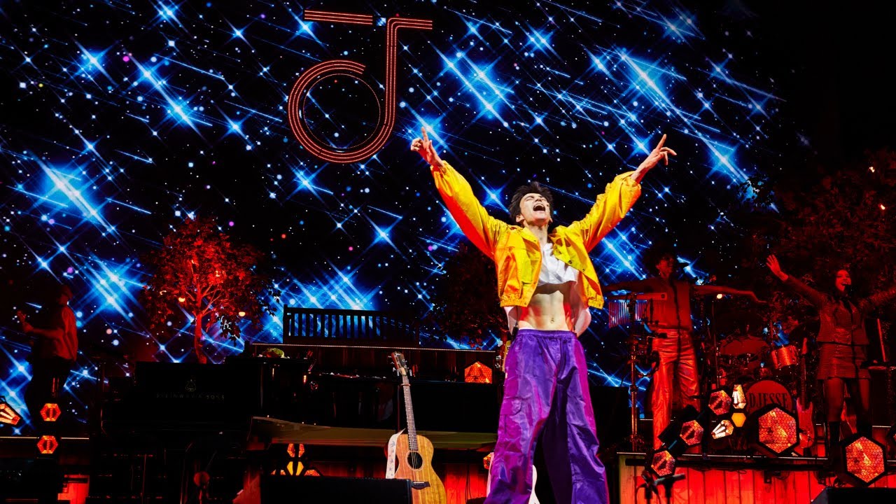 Jacob Collier live in concert